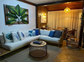 Linda casa 3 suítes com Garagem e Churrasqueira